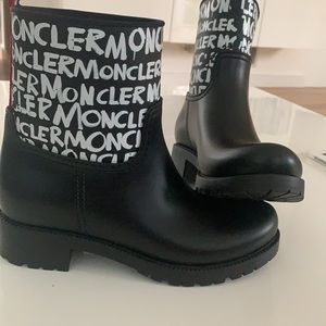 Moncler rain boots brand new never worn size US 7